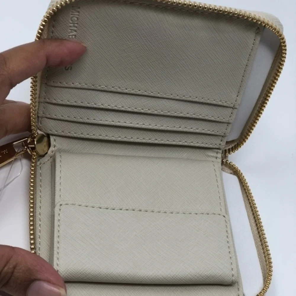 Michael kors small zipper wallet coin purse ECRU